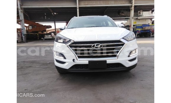 Buy Import Hyundai Tucson White Car in Import - Dubai in Zambia Buy Import Hyundai Tucson White Car in Import - Dubai in Zambia