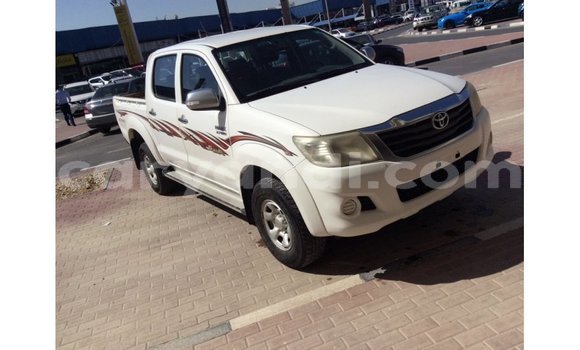 Acheter Import Voiture Toyota Hilux Blanc à Import - Dubai, Zambie Acheter Import Voiture Toyota Hilux Blanc à Import - Dubai, Zambie
