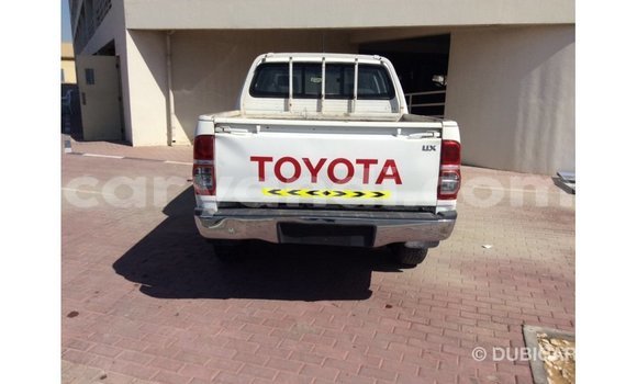 Acheter Import Voiture Toyota Hilux Blanc à Import - Dubai, Zambie Acheter Import Voiture Toyota Hilux Blanc à Import - Dubai, Zambie