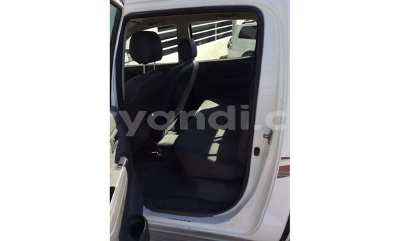 Acheter Import Voiture Toyota Hilux Blanc à Import - Dubai, Zambie Acheter Import Voiture Toyota Hilux Blanc à Import - Dubai, Zambie
