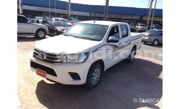 Acheter Import Voiture Toyota Hilux Blanc à Import - Dubai, Zambie Acheter Import Voiture Toyota Hilux Blanc à Import - Dubai, Zambie
