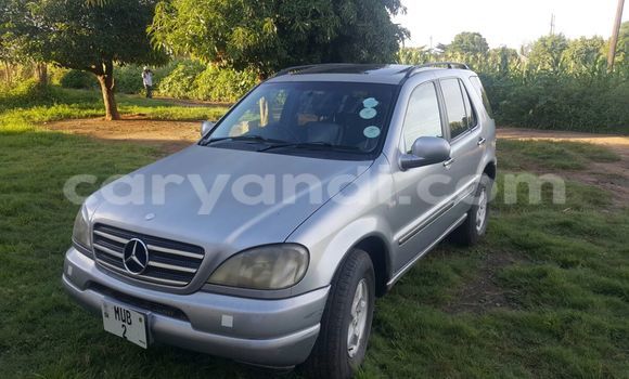 Tenga Tsaru Mercedes‒Benz ML–Class Sirivha Mota in Chipata in Zambia Tenga Tsaru Mercedes‒Benz ML–Class Sirivha Mota in Chipata in Zambia