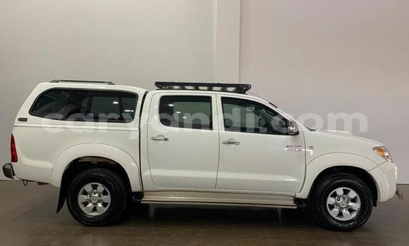 Nunua Ilio tumika Toyota Hilux Nyeupe Gari ndani ya Lusaka nchini Zambia Nunua Ilio tumika Toyota Hilux Nyeupe Gari ndani ya Lusaka nchini Zambia