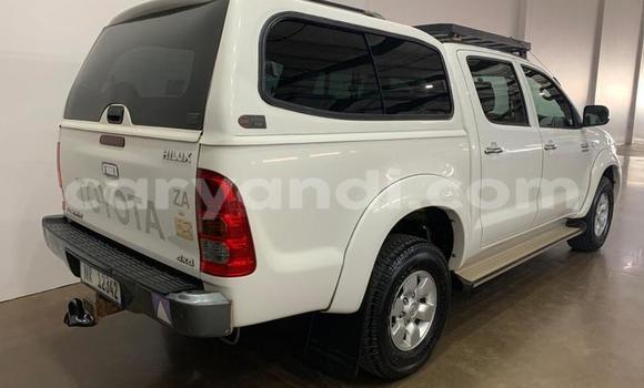 Nunua Ilio tumika Toyota Hilux Nyeupe Gari ndani ya Lusaka nchini Zambia Nunua Ilio tumika Toyota Hilux Nyeupe Gari ndani ya Lusaka nchini Zambia