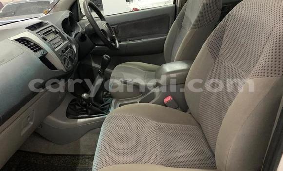 Nunua Ilio tumika Toyota Hilux Nyeupe Gari ndani ya Lusaka nchini Zambia Nunua Ilio tumika Toyota Hilux Nyeupe Gari ndani ya Lusaka nchini Zambia