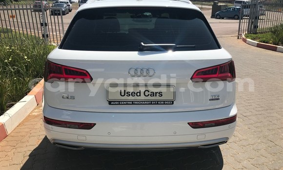 Acheter Occasion Voiture Audi Q5 Blanc à Chingola, Zambie Acheter Occasion Voiture Audi Q5 Blanc à Chingola, Zambie