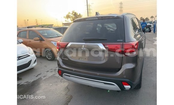 Acheter Import Voiture Mitsubishi Outlander Marron à Import - Dubai, Zambie Acheter Import Voiture Mitsubishi Outlander Marron à Import - Dubai, Zambie