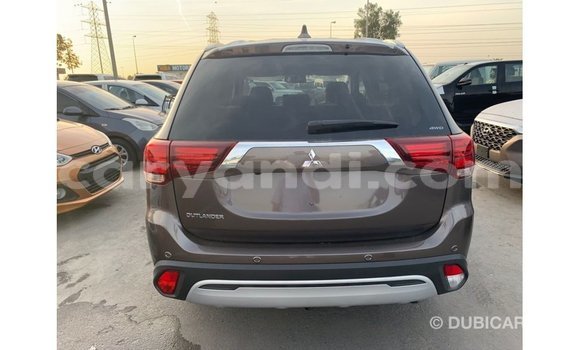 Acheter Import Voiture Mitsubishi Outlander Marron à Import - Dubai, Zambie Acheter Import Voiture Mitsubishi Outlander Marron à Import - Dubai, Zambie