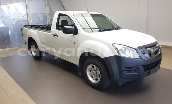 Tenga Tsaru Isuzu KB Chena Mota in Mazabuka in Southern Tenga Tsaru Isuzu KB Chena Mota in Mazabuka in Southern