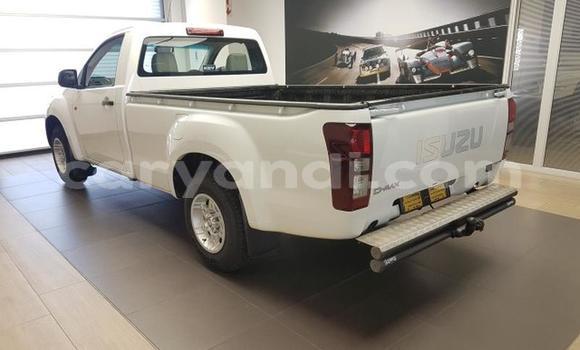 Tenga Tsaru Isuzu KB Chena Mota in Mazabuka in Southern Tenga Tsaru Isuzu KB Chena Mota in Mazabuka in Southern