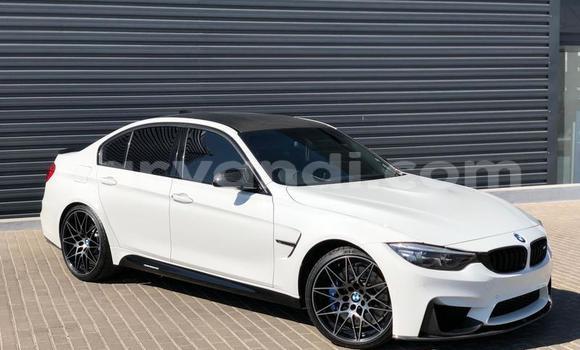 Nunua Ilio tumika BMW M3 Nyeupe Gari ndani ya Mazabuka nchini Kusini Nunua Ilio tumika BMW M3 Nyeupe Gari ndani ya Mazabuka nchini Kusini