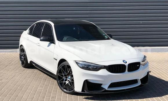 Nunua Ilio tumika BMW M3 Nyeupe Gari ndani ya Mazabuka nchini Kusini Nunua Ilio tumika BMW M3 Nyeupe Gari ndani ya Mazabuka nchini Kusini