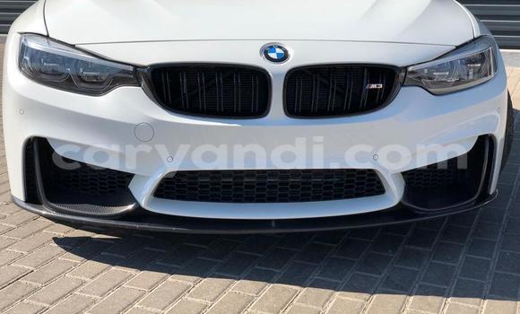 Nunua Ilio tumika BMW M3 Nyeupe Gari ndani ya Mazabuka nchini Kusini Nunua Ilio tumika BMW M3 Nyeupe Gari ndani ya Mazabuka nchini Kusini