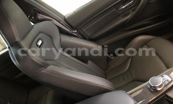Nunua Ilio tumika BMW M3 Nyeupe Gari ndani ya Mazabuka nchini Kusini Nunua Ilio tumika BMW M3 Nyeupe Gari ndani ya Mazabuka nchini Kusini