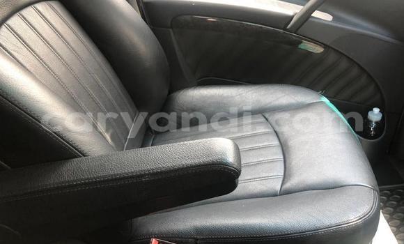 Tenga Tsaru Mercedes‒Benz Viano Chena Mota in Mazabuka in Southern Tenga Tsaru Mercedes‒Benz Viano Chena Mota in Mazabuka in Southern