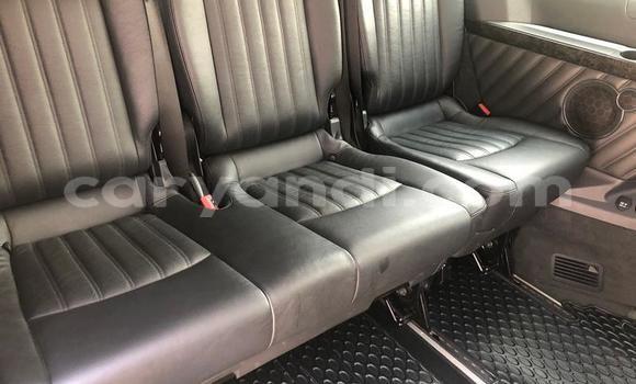 Tenga Tsaru Mercedes‒Benz Viano Chena Mota in Mazabuka in Southern Tenga Tsaru Mercedes‒Benz Viano Chena Mota in Mazabuka in Southern