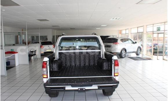 Acheter Occasion Voiture Nissan NP 300 Blanc à Kabwe, Zambie Acheter Occasion Voiture Nissan NP 300 Blanc à Kabwe, Zambie