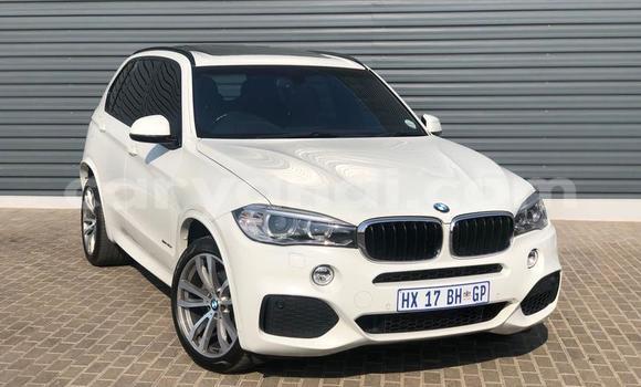 Nunua Ilio tumika BMW X5 Nyeupe Gari ndani ya Kabwe nchini Zambia Nunua Ilio tumika BMW X5 Nyeupe Gari ndani ya Kabwe nchini Zambia