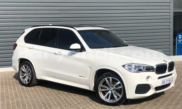 Nunua Ilio tumika BMW X5 Nyeupe Gari ndani ya Kabwe nchini Zambia Nunua Ilio tumika BMW X5 Nyeupe Gari ndani ya Kabwe nchini Zambia