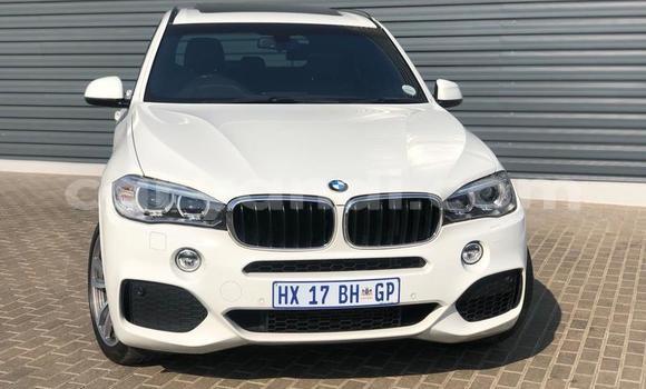 Nunua Ilio tumika BMW X5 Nyeupe Gari ndani ya Kabwe nchini Zambia Nunua Ilio tumika BMW X5 Nyeupe Gari ndani ya Kabwe nchini Zambia