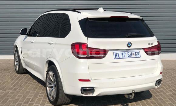Nunua Ilio tumika BMW X5 Nyeupe Gari ndani ya Kabwe nchini Zambia Nunua Ilio tumika BMW X5 Nyeupe Gari ndani ya Kabwe nchini Zambia