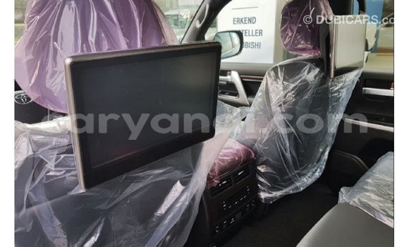 Acheter Import Voiture Toyota Land Cruiser Noir à Import - Dubai, Zambie Acheter Import Voiture Toyota Land Cruiser Noir à Import - Dubai, Zambie