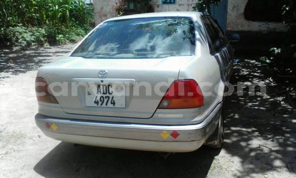 Nunua Ilio tumika Toyota Corolla Fedha Gari ndani ya Chipata nchini Zambia Nunua Ilio tumika Toyota Corolla Fedha Gari ndani ya Chipata nchini Zambia