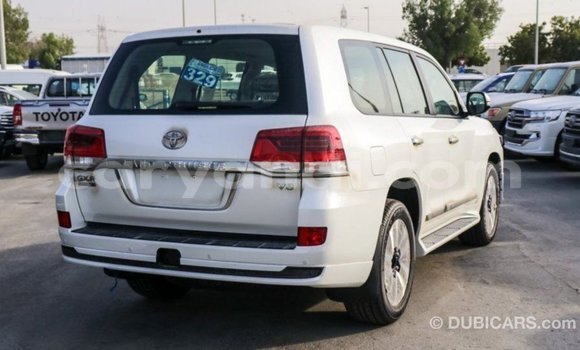 Acheter Import Voiture Toyota Land Cruiser Blanc à Import - Dubai, Zambie Acheter Import Voiture Toyota Land Cruiser Blanc à Import - Dubai, Zambie