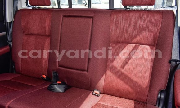 Acheter Import Voiture Toyota Hilux Autre à Import - Dubai, Zambie Acheter Import Voiture Toyota Hilux Autre à Import - Dubai, Zambie