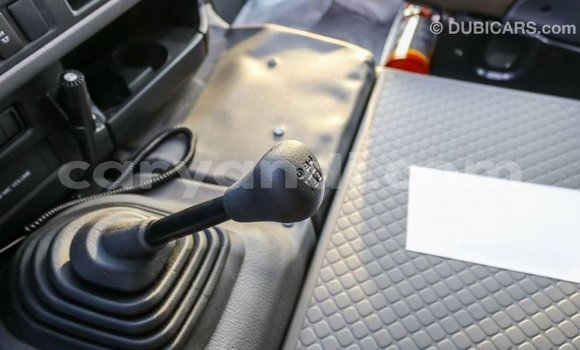 Acheter Import Voiture Toyota Coaster Blanc à Import - Dubai, Zambie Acheter Import Voiture Toyota Coaster Blanc à Import - Dubai, Zambie