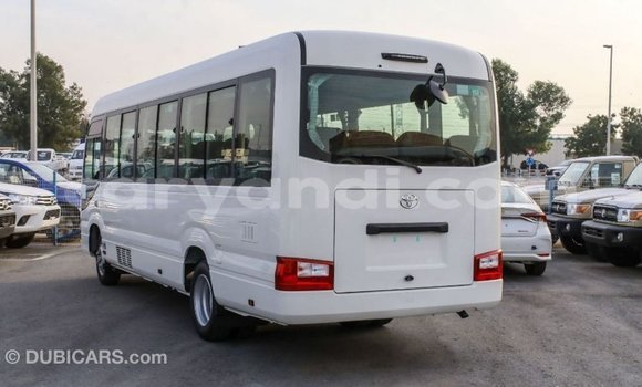 Acheter Import Voiture Toyota Coaster Blanc à Import - Dubai, Zambie Acheter Import Voiture Toyota Coaster Blanc à Import - Dubai, Zambie