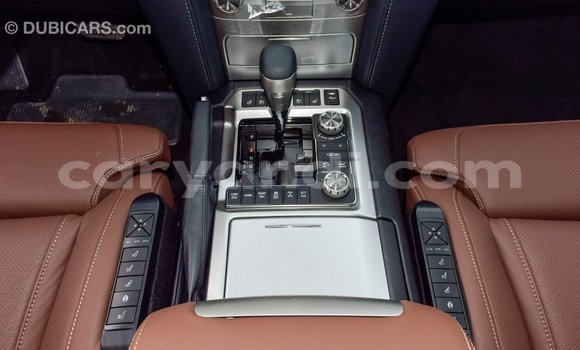 Tenga Imported Toyota Land Cruiser Nhema Mota in Import - Dubai in Zambia Tenga Imported Toyota Land Cruiser Nhema Mota in Import - Dubai in Zambia