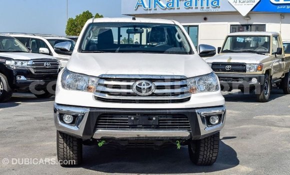 Acheter Import Voiture Toyota Hilux Blanc à Import - Dubai, Zambie Acheter Import Voiture Toyota Hilux Blanc à Import - Dubai, Zambie