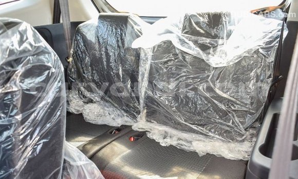 Acheter Import Voiture Toyota Rush Marron à Import - Dubai, Zambie Acheter Import Voiture Toyota Rush Marron à Import - Dubai, Zambie