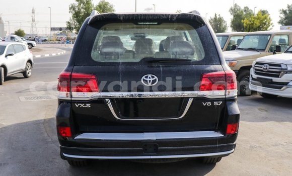 Acheter Import Voiture Toyota Land Cruiser Noir à Import - Dubai, Zambie Acheter Import Voiture Toyota Land Cruiser Noir à Import - Dubai, Zambie