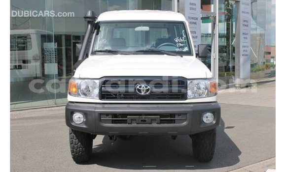 Acheter Import Voiture Toyota Land Cruiser Blanc à Import - Dubai, Zambie Acheter Import Voiture Toyota Land Cruiser Blanc à Import - Dubai, Zambie
