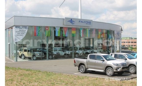 Acheter Import Voiture Toyota Land Cruiser Blanc à Import - Dubai, Zambie Acheter Import Voiture Toyota Land Cruiser Blanc à Import - Dubai, Zambie