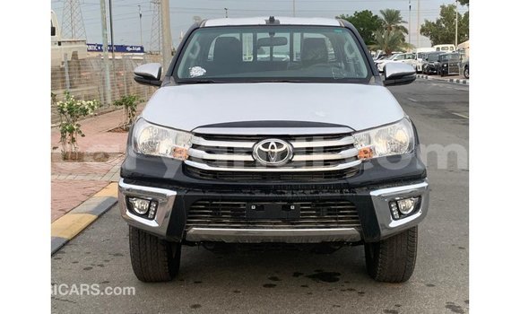 Acheter Import Voiture Toyota Hilux Noir à Import - Dubai, Zambie Acheter Import Voiture Toyota Hilux Noir à Import - Dubai, Zambie
