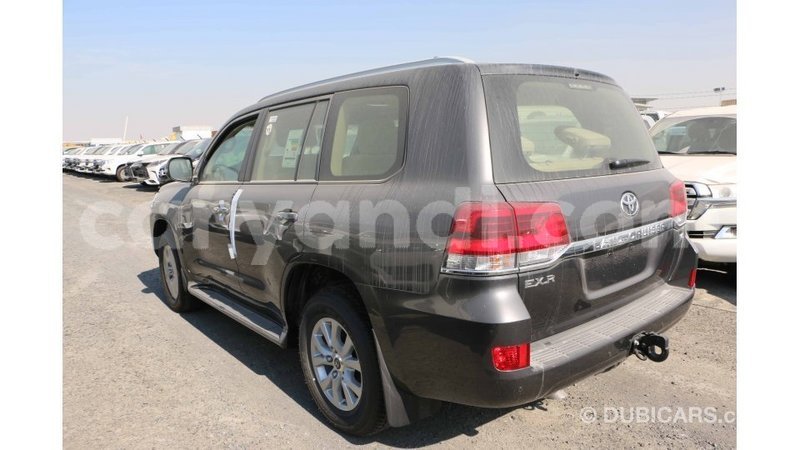 Big with watermark toyota land cruiser zambia import dubai 10345