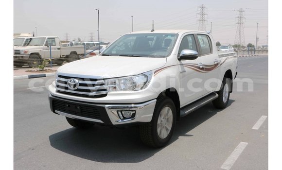 Acheter Import Voiture Toyota Hilux Blanc à Import - Dubai, Zambie Acheter Import Voiture Toyota Hilux Blanc à Import - Dubai, Zambie