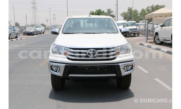 Acheter Import Voiture Toyota Hilux Blanc à Import - Dubai, Zambie Acheter Import Voiture Toyota Hilux Blanc à Import - Dubai, Zambie