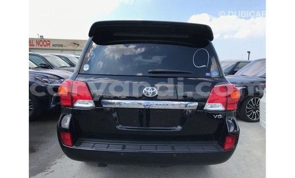 Tenga Imported Toyota Land Cruiser Nhema Mota in Import - Dubai in Zambia Tenga Imported Toyota Land Cruiser Nhema Mota in Import - Dubai in Zambia