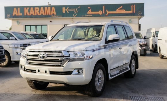 Acheter Import Voiture Toyota Land Cruiser Blanc à Import - Dubai, Zambie Acheter Import Voiture Toyota Land Cruiser Blanc à Import - Dubai, Zambie