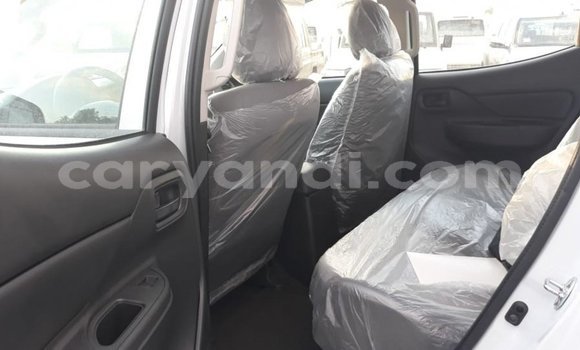 Acheter Import Voiture Mitsubishi L200 Blanc à Import - Dubai, Zambie Acheter Import Voiture Mitsubishi L200 Blanc à Import - Dubai, Zambie