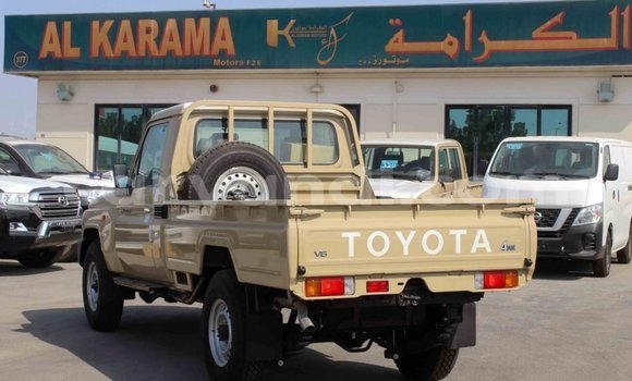 Acheter Import Voiture Toyota Land Cruiser Beige à Import - Dubai, Zambie Acheter Import Voiture Toyota Land Cruiser Beige à Import - Dubai, Zambie