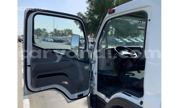 Buy Import Mitsubishi Canter White Truck in Import - Dubai in Zambia Buy Import Mitsubishi Canter White Truck in Import - Dubai in Zambia