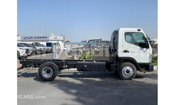 Buy Import Mitsubishi Canter White Truck in Import - Dubai in Zambia Buy Import Mitsubishi Canter White Truck in Import - Dubai in Zambia