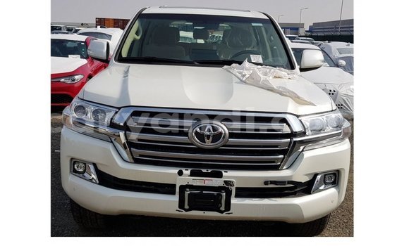 Acheter Import Voiture Toyota Land Cruiser Blanc à Import - Dubai, Zambie Acheter Import Voiture Toyota Land Cruiser Blanc à Import - Dubai, Zambie