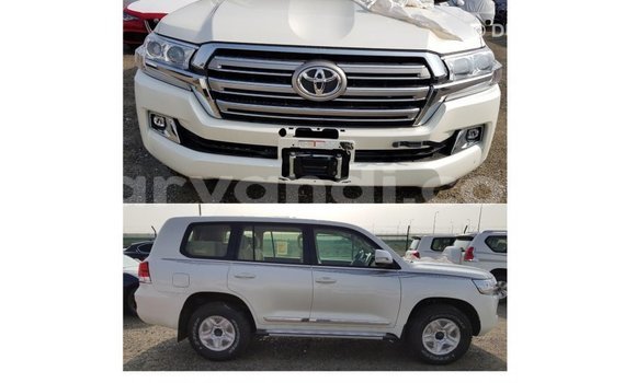 Acheter Import Voiture Toyota Land Cruiser Blanc à Import - Dubai, Zambie Acheter Import Voiture Toyota Land Cruiser Blanc à Import - Dubai, Zambie