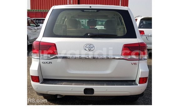 Acheter Import Voiture Toyota Land Cruiser Blanc à Import - Dubai, Zambie Acheter Import Voiture Toyota Land Cruiser Blanc à Import - Dubai, Zambie